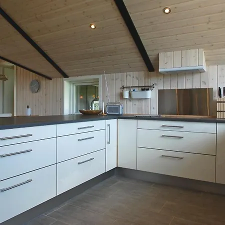 بيت للعطل Three-bedroom Holiday In